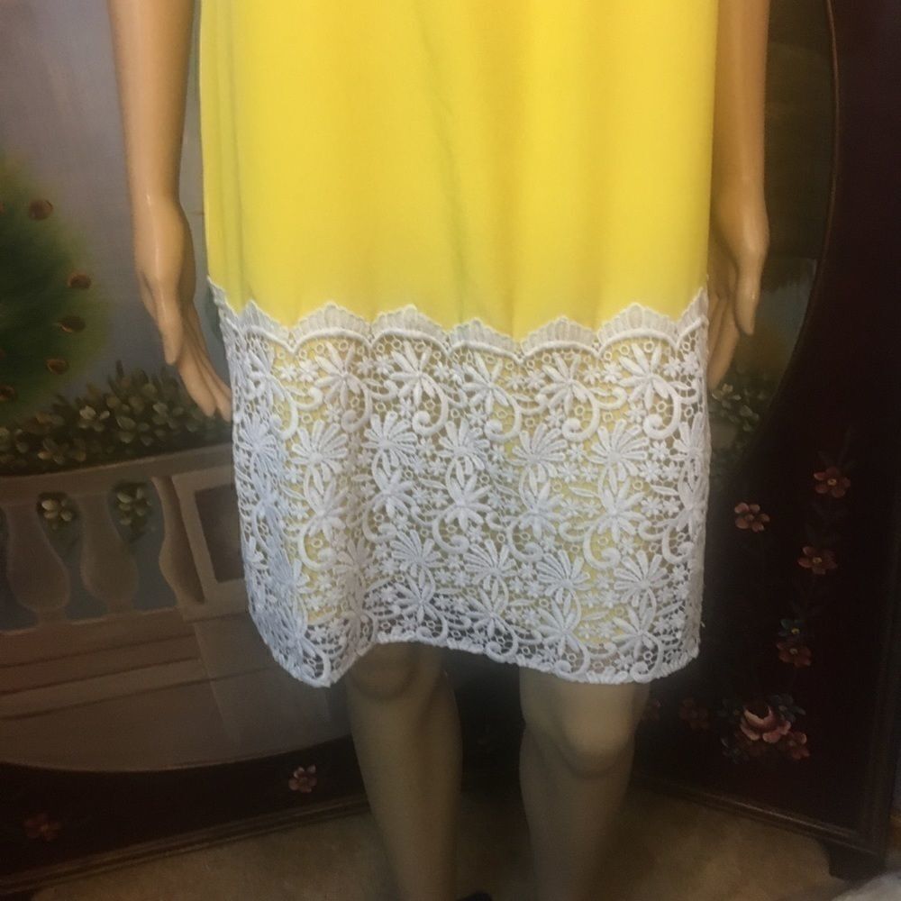 Gianni Bini Sheath Dress Yellow with Lace - Picture 8 of 10
